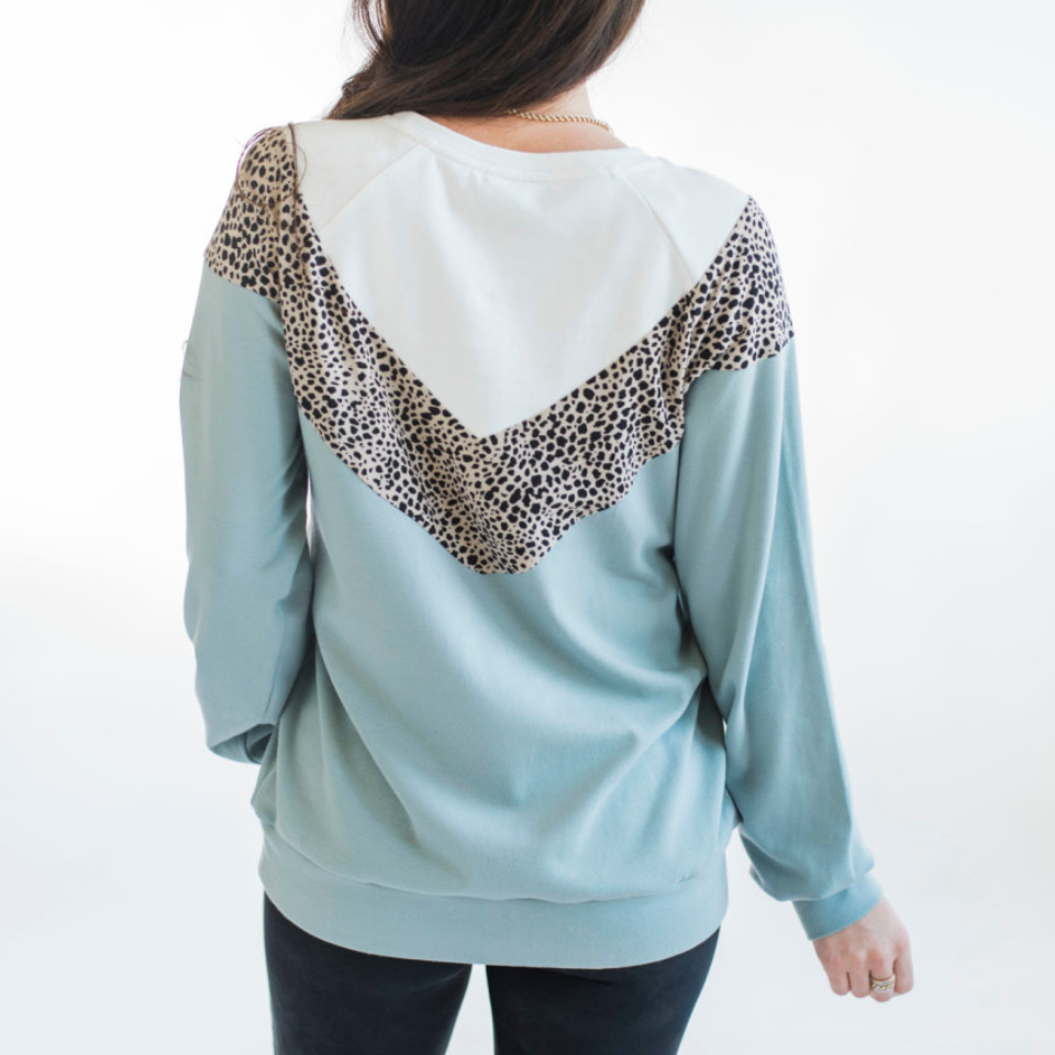 Oversized Chevron Nursing Sweatshirt | Cheetah Sage
