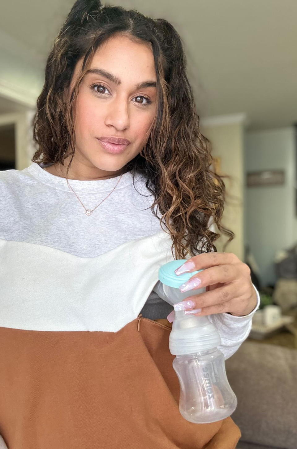 Nursing Queen Sweetheart Nursing Sweatshirt | Camel