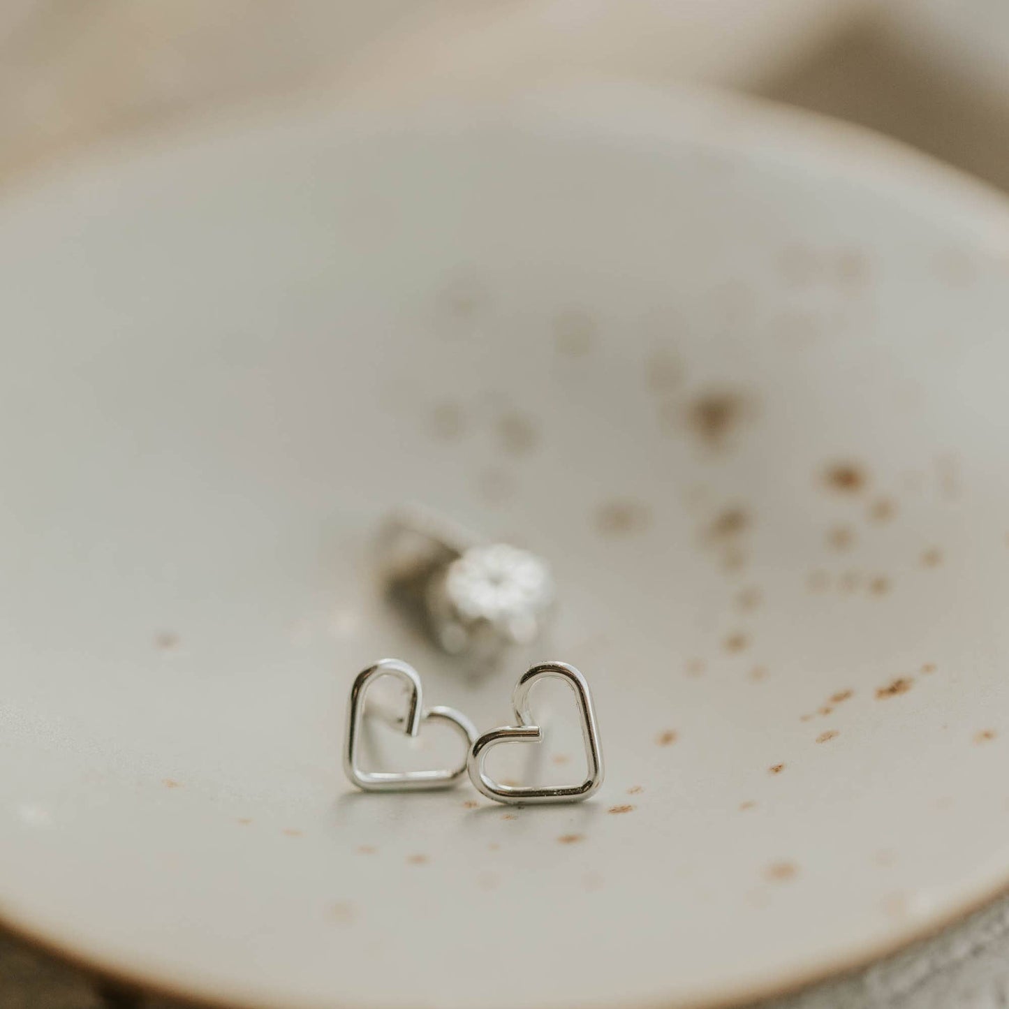 Open Heart Post Earrings | 14kt Gold Fill