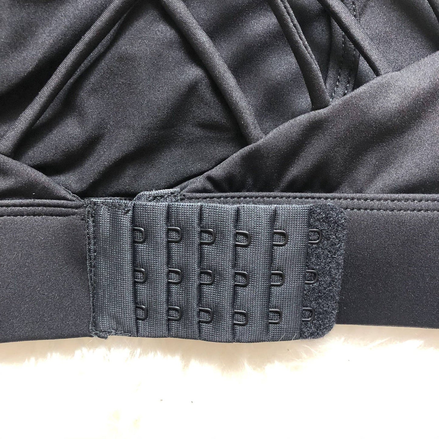 Océane 4 - Medium Support Nursing & Hands Free Pumping Sports Bra | Noir