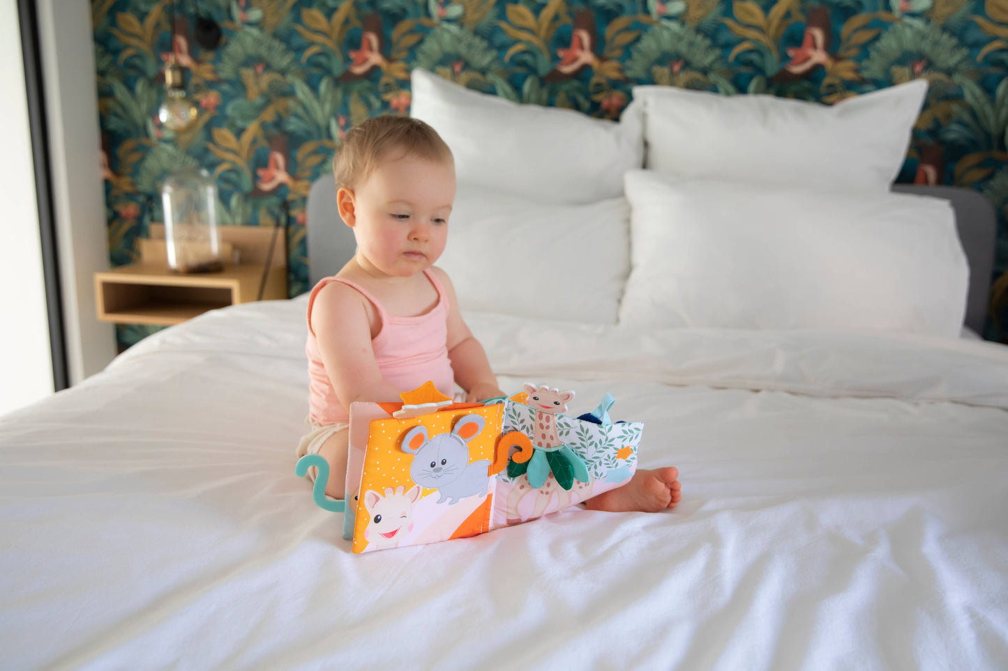 Sophie la Girafe Discovery Book