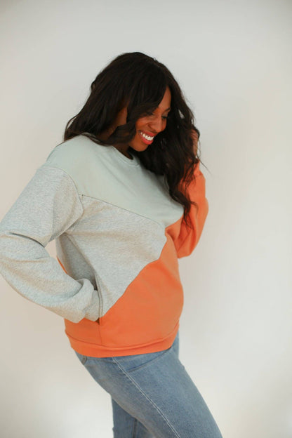 Crewneck Diagonal Zip Breastfeeding Sweatshirt | Camel