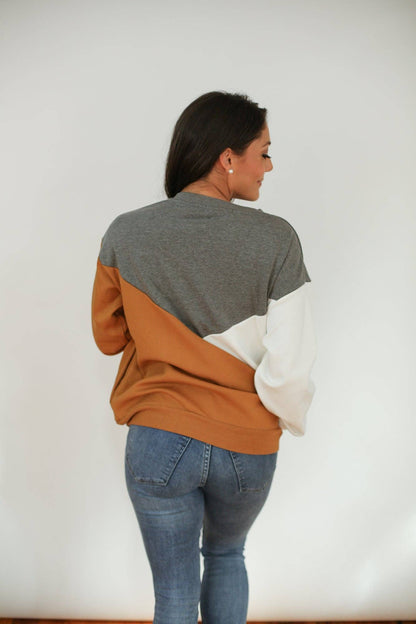 Crewneck Diagonal Zip Breastfeeding Sweatshirt | Camel
