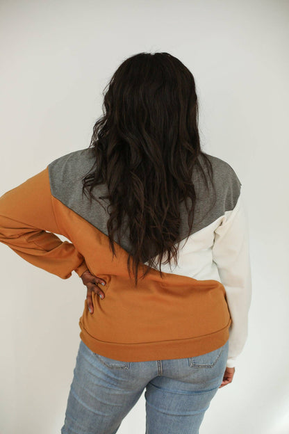 Crewneck Diagonal Zip Breastfeeding Sweatshirt | Camel