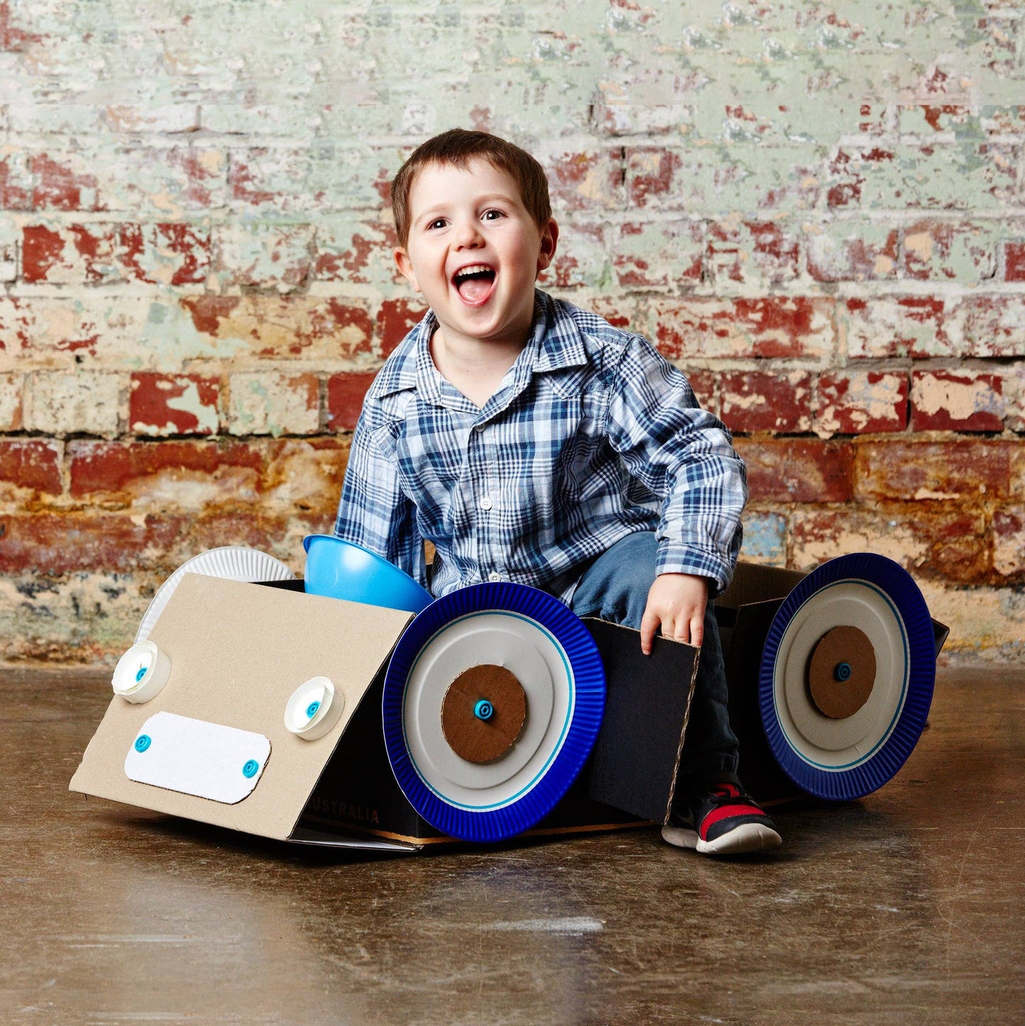 DISCOVER | Makedo Cardboard Construction Kit