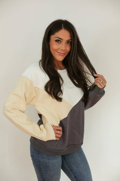 Crewneck Diagonal Zip Breastfeeding Sweatshirt | Camel