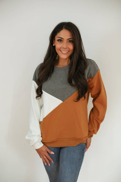 Crewneck Diagonal Zip Breastfeeding Sweatshirt | Camel